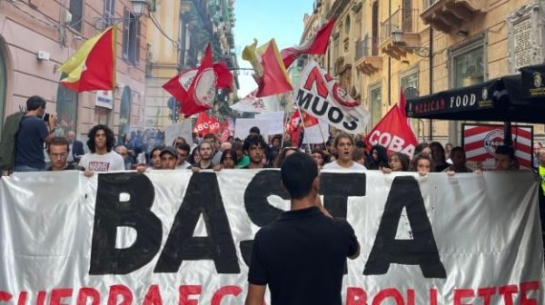 Queridas facturas, Palermo sale a la calle: "Basta de aumentos y de guerra"