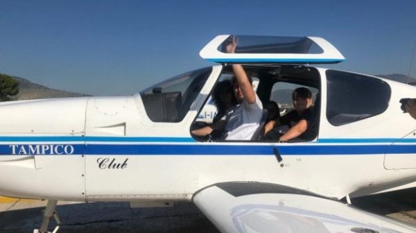 Chicos Kalsa en Boccadifalco volando con los aviones del Aeroclub