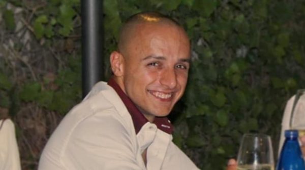 Le trente et un ans de San Cataldo est mort brûlé à cause du barbecue, 8 suspects