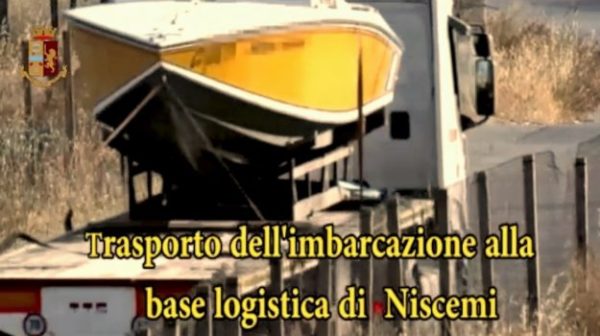 Contrabandistas Sicilia, con sede en Niscemi en la casa de campo con aeródromo: el propietario en prisión
