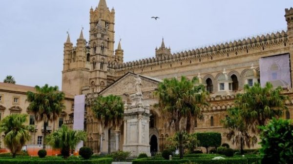 cattedrale palermo 625x350 - National Geographic: Palermo entre los 5 lugares ideales para trabajar de forma remota.  Pero en el sitio hay una foto de... Florencia