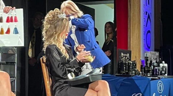 Trapani, coiffeurs champions du monde exposés au théâtre Don Bosco