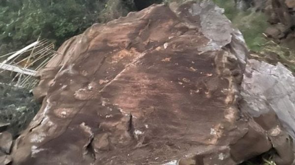 1670610727 capistello 625x350 - Lipari, éboulement de la crête à Capistello : chemin fermé par des rochers