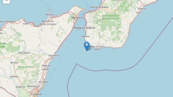 Léger tremblement de terre dans la mer du détroit de Messine
