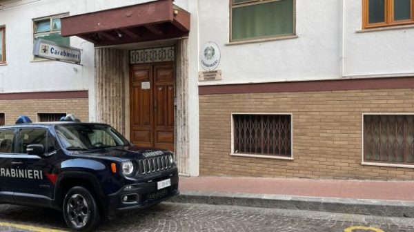Carabinieri Castelbuono 625x350 - Dos arrestados por tráfico de drogas en Castelbuono, anotó el negocio en un libro de contabilidad
