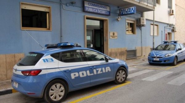 Polizia Commissariato di Marsala 43887298 625x350 - Marsala, escroquerie aux faux diamants : deux arrestations