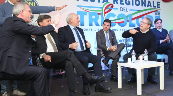 Ring Forza Italia, un autre tour est organisé à Catane entre Falcone et Miccichè