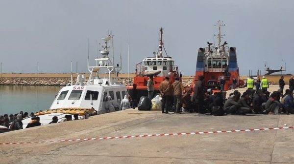 Trente-neuf migrants secourus en mer et emmenés à Pozzallo