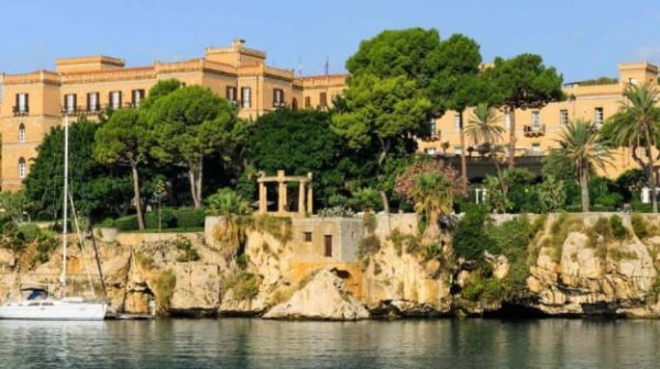Lujo, el hotel Villa Igea en Palermo entre los más bellos del mundo también para Condé Nast Traveler