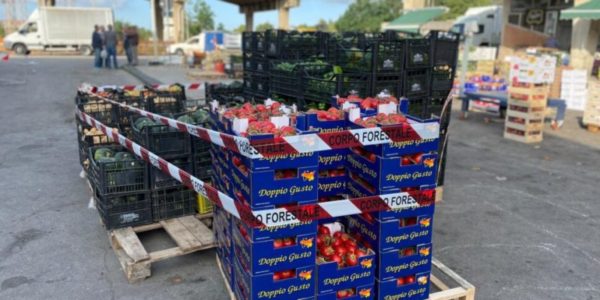 Caltanissetta: Two tons of fruits and vegetables seized due to lack of traceability.