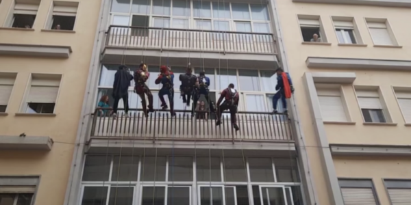 Caltanissetta, superheroes visit children hospitalized in hospital