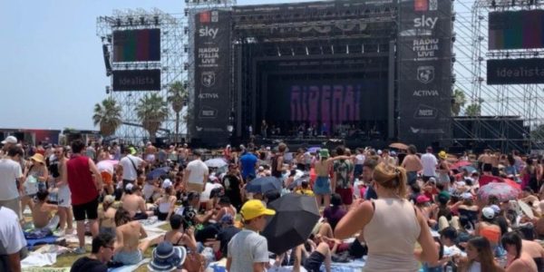 Palermo Fills Up Foro Italico for Radio Italia Concert: Fans' Enthusiasm