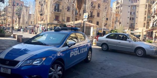 Palermo, argument over a stolen dog escalates with a knife being exposed: man seriously injured in hospital.