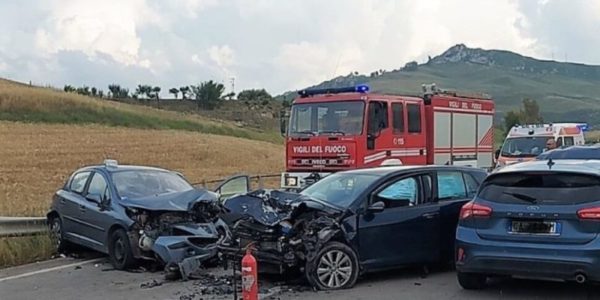 The 72-year-old woman from Lercara Friddi died in the accident at the Acquaviva Platani junction.