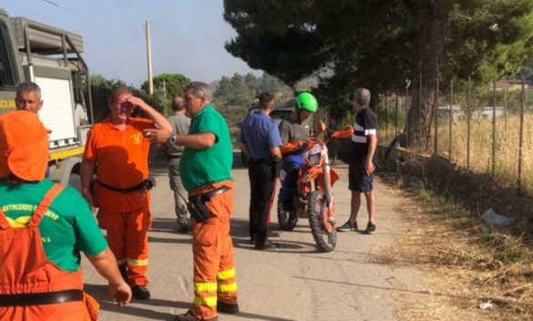 Incendio a Caltanissetta, ore di paura: una ventina i roghi in tutta la Sicilia, ecco dove