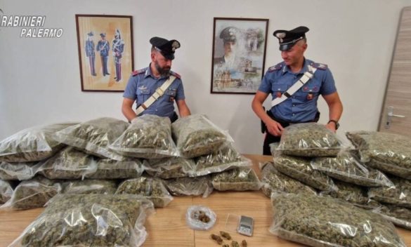 Partinico, arrestati due quarantenni per droga: a casa avevano 26 chili di marijuana
