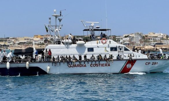 Ragazzo muore durante la traversata per Lampedusa: vittima delle esalazioni della benzina