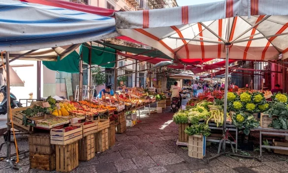 Capo Street Market