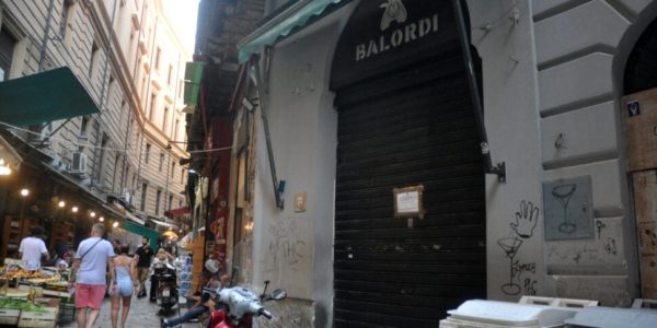 Palermo, raffica di controlli alla Vucciria: chiuso il pub «Balordi»