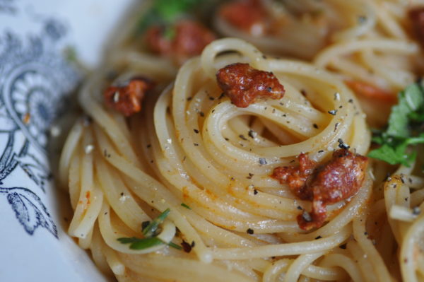 Pasta with sea urchins