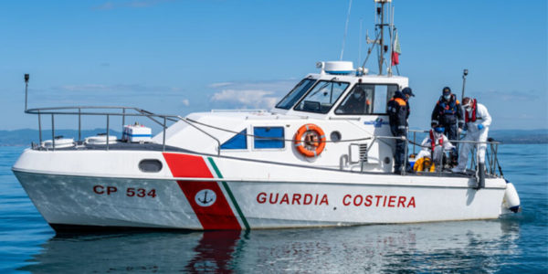 La condotta scarica in mare, sequestrata una struttura balneare ad augusta