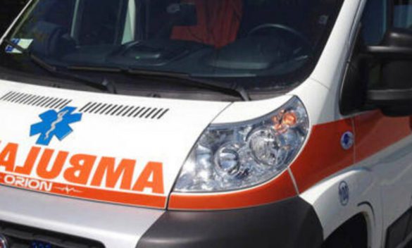Auto contro monopattino, feriti due bambini a Messina: uno è in codice rosso