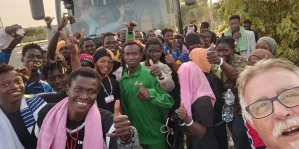 Migranti, trenta pullman dell'Ast per i trasferimenti dalla Sicilia