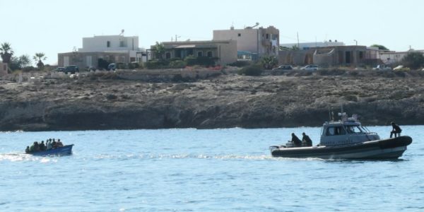 L’hotspot di Lampedusa è stato svuotato, il questore: «Nessuna difficoltà e nessun collasso della struttura»