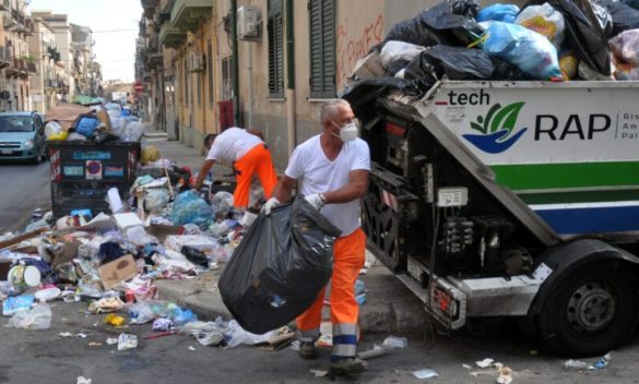 Palermo, il concorso per 306 operatori ecologici: si attende il via libera del Comune