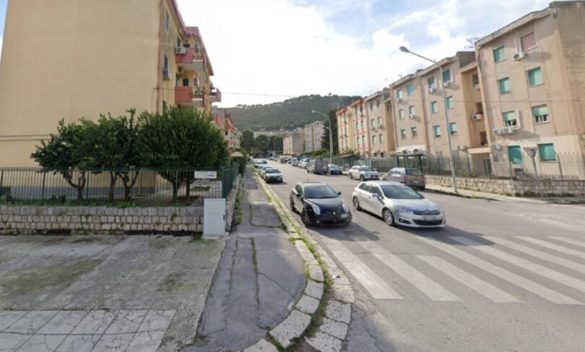 Scontro tra un'auto e uno scooter, un morto e un ferito a Palermo