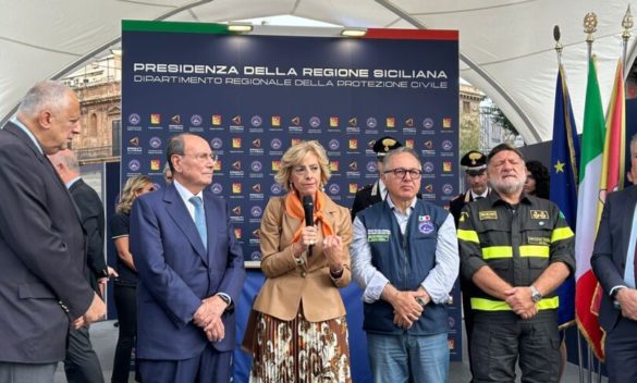Palermo, inaugurato in piazza Verdi il roadshow della protezione civile: «Pronti all'azione»