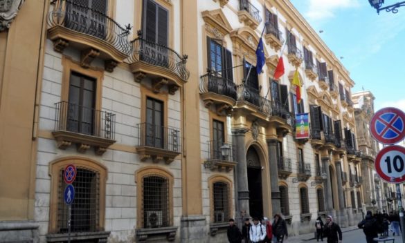 Palermo, il Consiglio comunale sfrattato dalle riprese per la serie tv dei Fratelli Corsaro