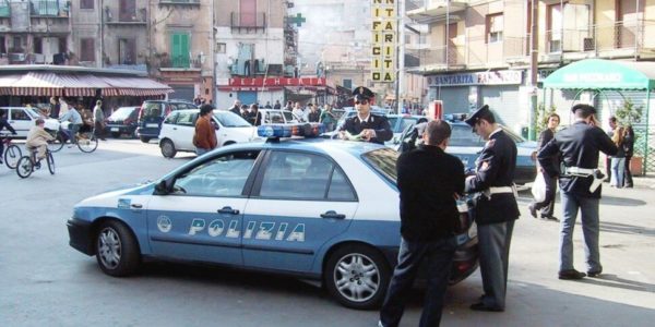 Palermo, truffa del finto incidente: al Borgo si finge carabiniere e porta via 30 mila euro e gioielli a un'anziana