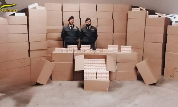 Palermo, sequestrati 1.200 kg di sigarette di contrabbando: arrestata una donna