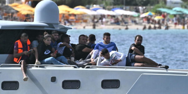 Migranti: altri 4 sbarchi a Lampedusa, trasferiti in 187