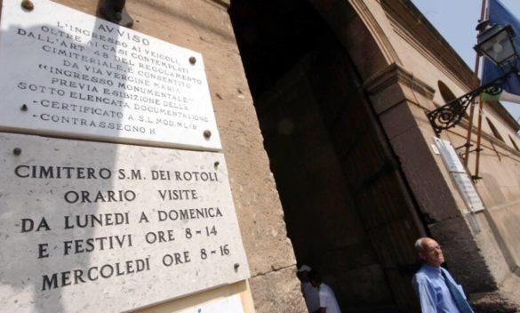 Palermo, lacrime ai funerali del tredicenne morto suicida