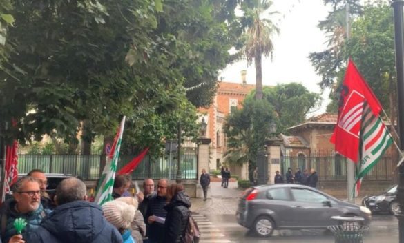 Mercato libero dell’energia, 200 lavoratori di Palermo rischiano il lavoro: sit-in in prefettura