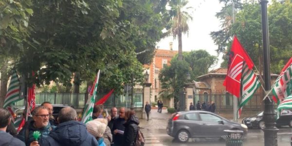 Mercato libero dell’energia, 200 lavoratori di Palermo rischiano il lavoro: sit-in in prefettura