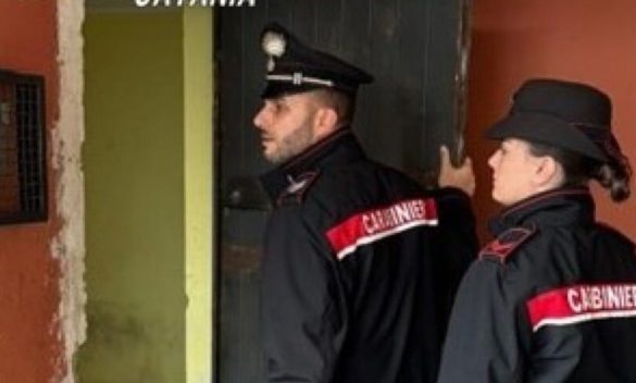 Catania, continuava a spacciare nell'appartamento già al centro di un blitz antidroga: pregiudicato finisce in carcere