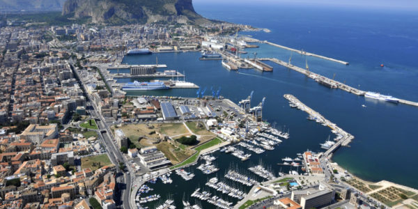 Palermo, arrestato al porto appena sbarcato da una crociera uno degli indagati di un'inchiesta di 'ndrangeta