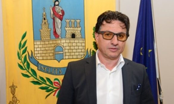 Il prefetto di Trapani sospende i due consiglieri comunali arrestati, Anna Lisa Bianco e Giovanni Iacono Fullone