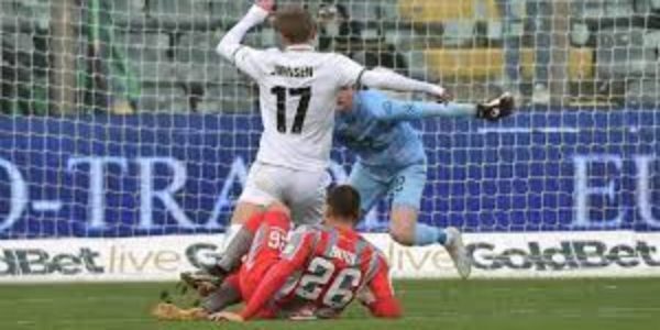 Calcio serie B: Venezia ko, Catanzaro e Cremonese accorciano le distanze dalla vetta