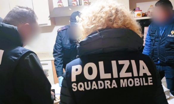 Cocaina, armi e pestaggi: dieci arresti a Caltanissetta