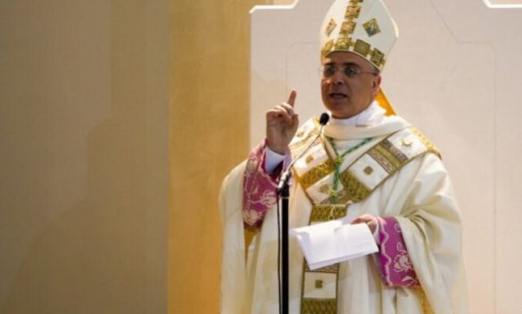 L'arcivescovo di Catania Renna: «L'idolatria ha preso il posto di Dio»