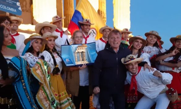 Mandorlo in fiore ad Agrigento, la Colombia vince il festival del folklore