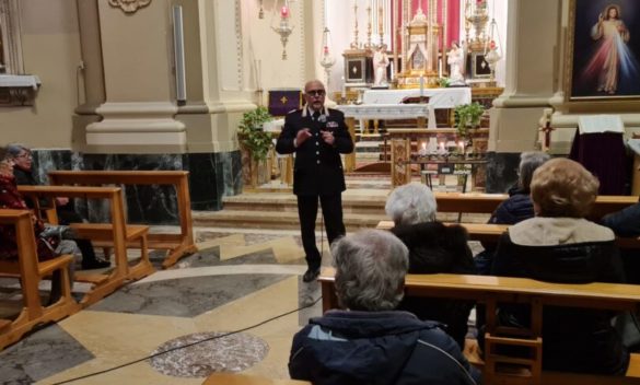 Allarme truffe, l'iniziativa del parroco di Giarre: un corso per gli anziani con i carabinieri