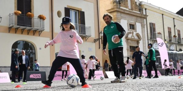 «Il calcio è un gioco da ragazze»: il messaggio del Palermo nella giornata delle donne