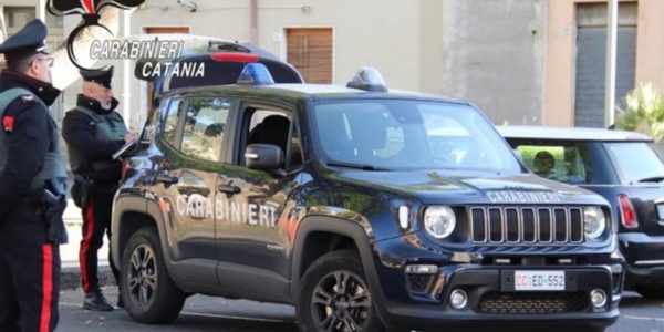 Riporto, straniero ruba in una casa, prende le chiavi dell'auto e porta via anche quella