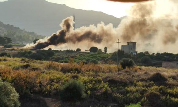 Incendi a Gibilrossa, Casteldaccia e Trabia: messi al sicuro i cavalli di un maneggio e un'azienda agricola