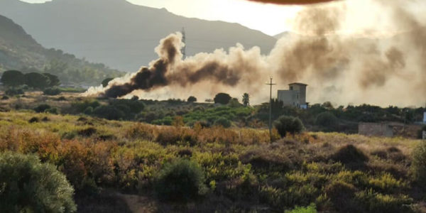 Incendi a Gibilrossa, Casteldaccia e Trabia: messi al sicuro i cavalli di un maneggio e un'azienda agricola